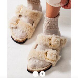 BRAND NEW Arizona Big Buckle Teddy Birkenstock sherpa sandals US 8-8.5 EU 39
